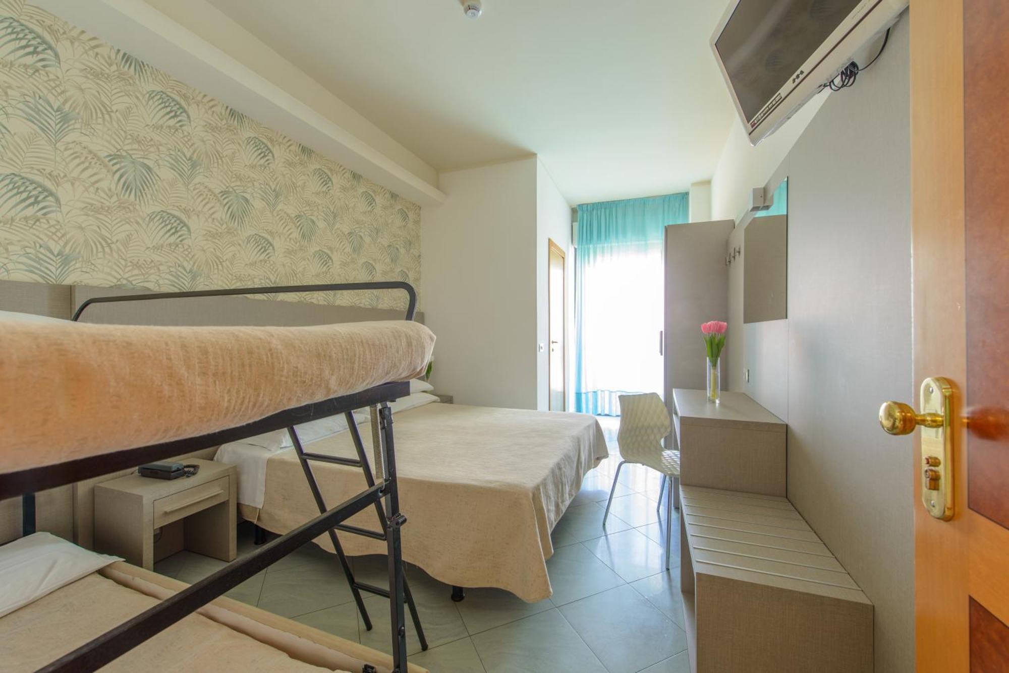 Hotel Christian Rimini Exterior photo
