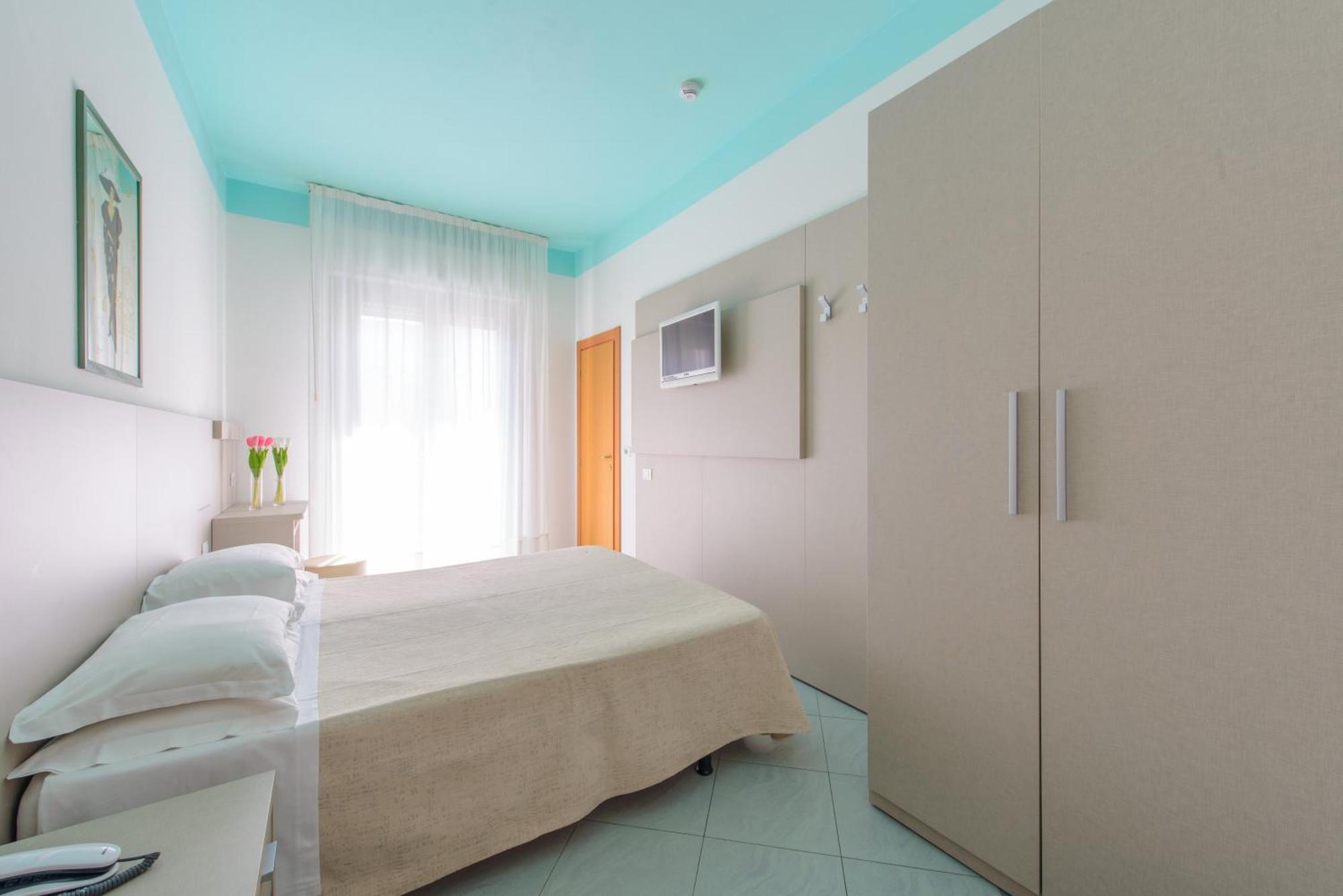 Hotel Christian Rimini Exterior photo