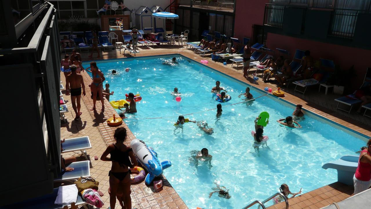 Hotel Christian Rimini Exterior photo