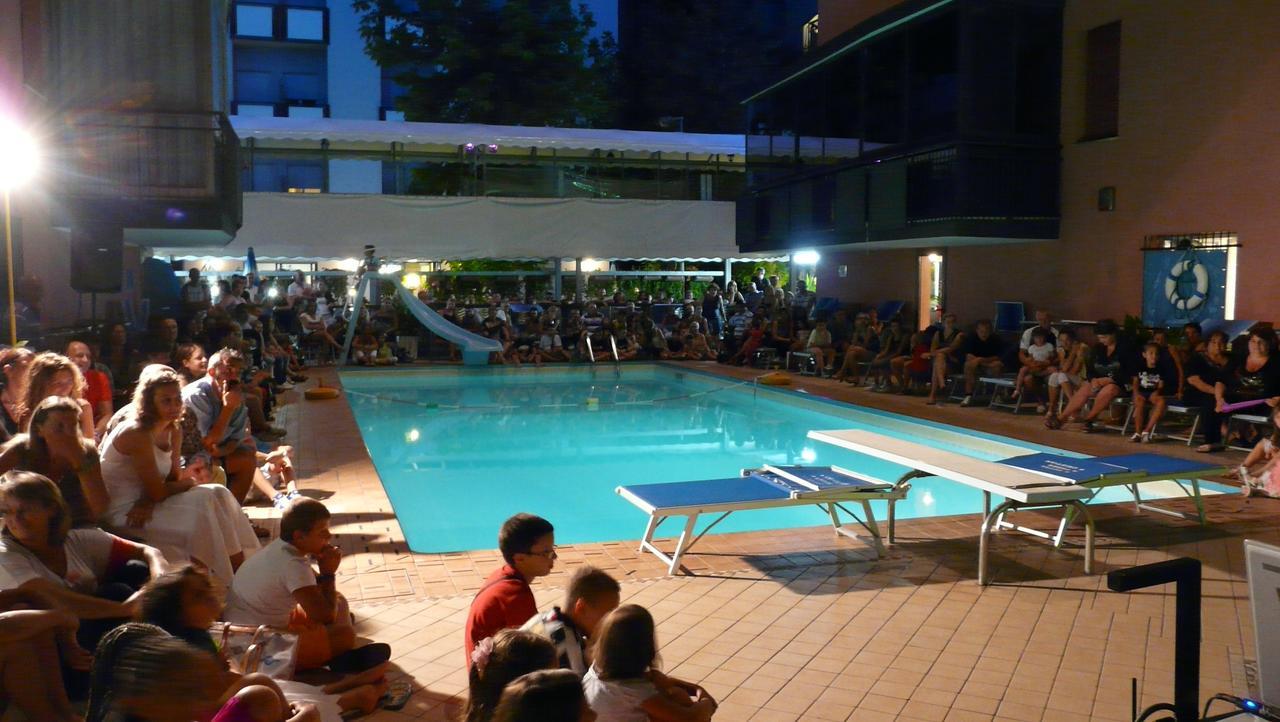 Hotel Christian Rimini Exterior photo