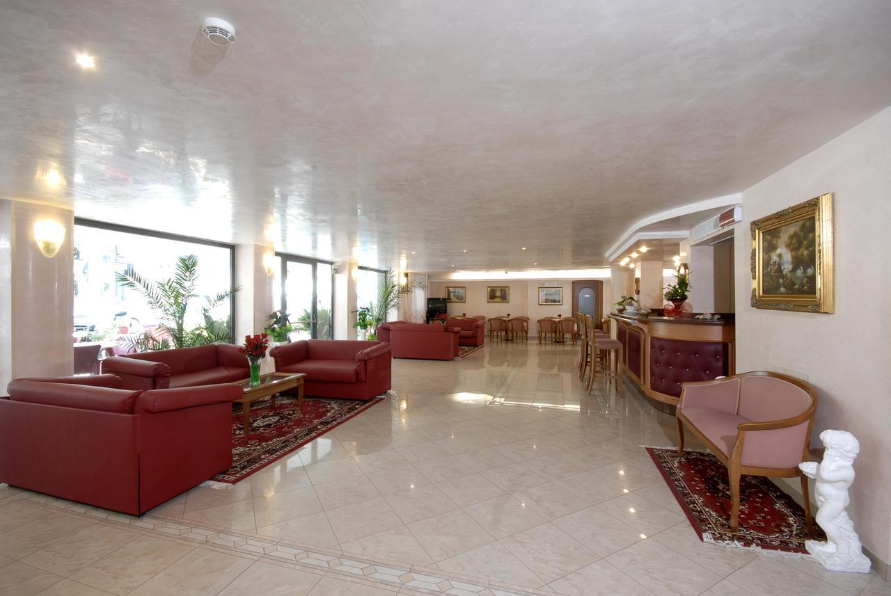 Hotel Christian Rimini Exterior photo